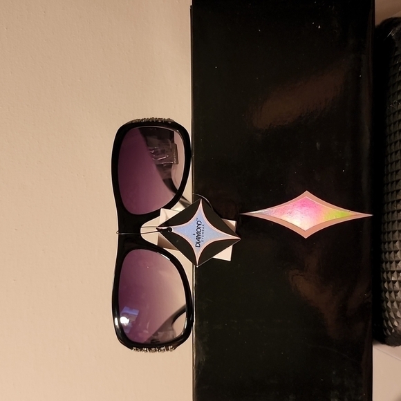 Designer diamond eyewear - Picture 7 of 8